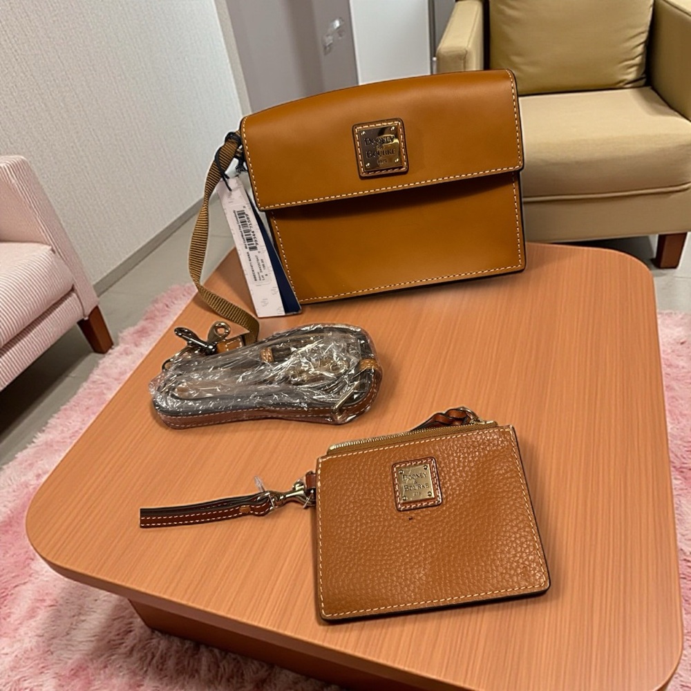 Dooney & Bourke Brown leather  Crossbody Bag vintage NWT - Picture 10 of 10